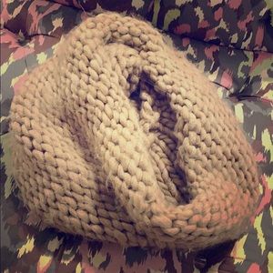 Circle scarf